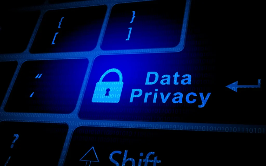 Solución de inteligencia artificial funcionando en servidores privados para empresas que gestionan datos sensibles, cumplimiento normativo incluido.